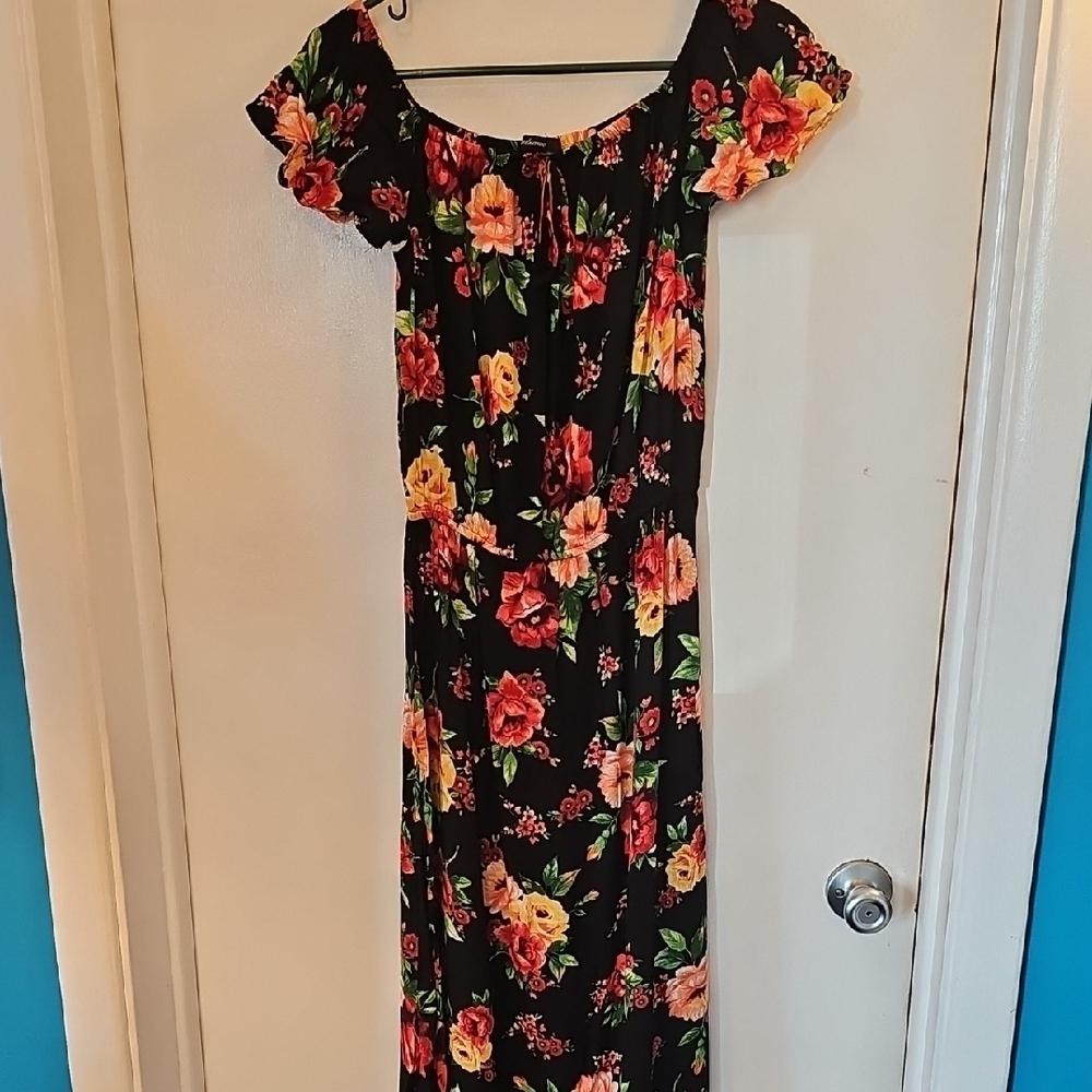 Red and Black Floral Print Maxi Dress